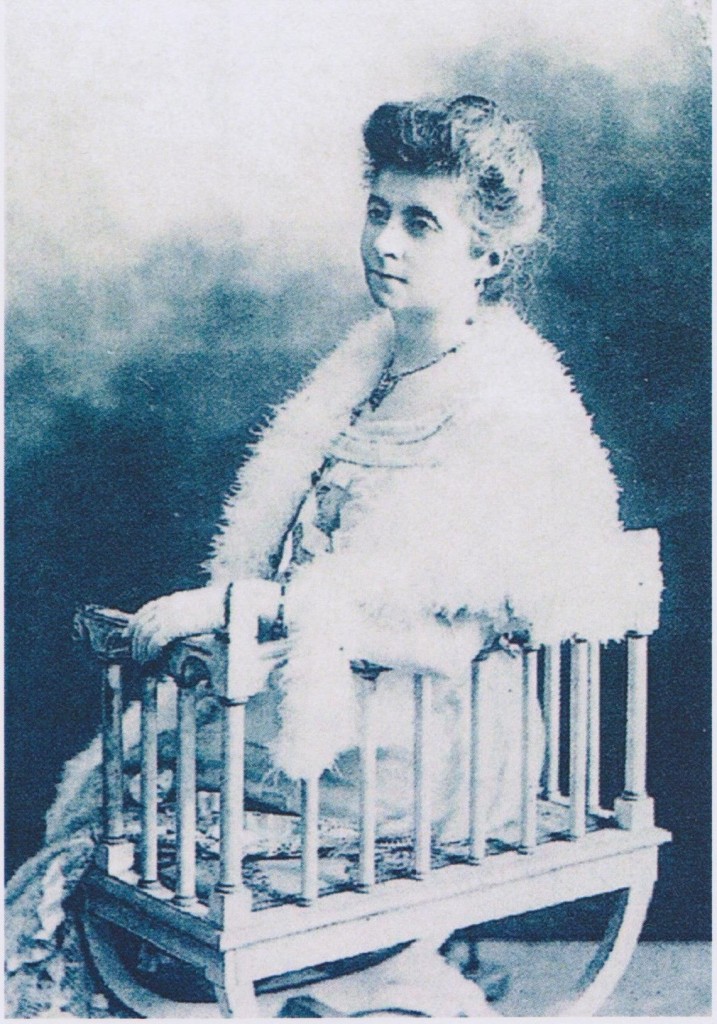 27 - Blanche Franc de Ferrière, Istanbul, été 1904, photo Studio Phebus.jpeg