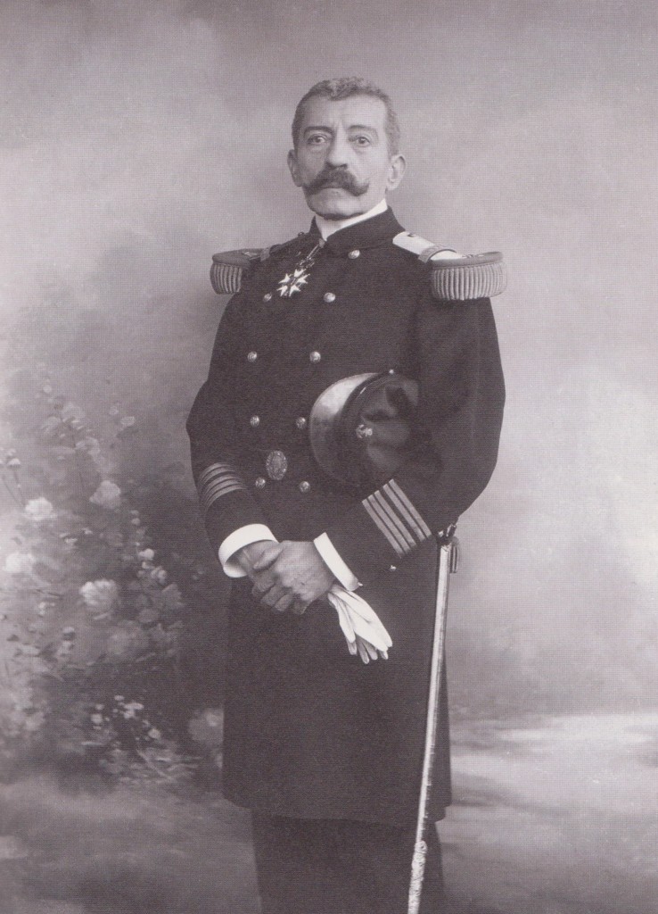 1910. Rochefort. En capitaine de vaisseau.