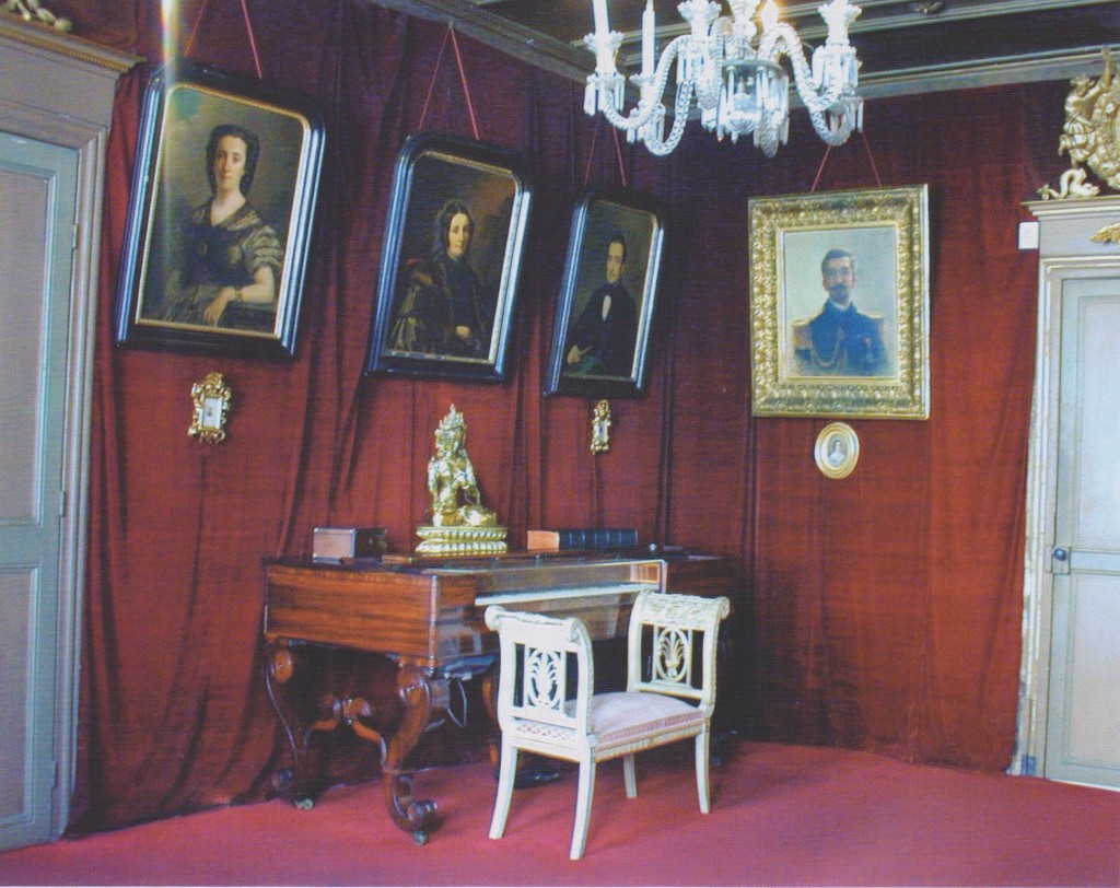 Salon rouge couleur.jpeg