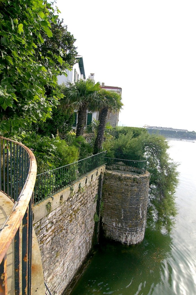La tourelle centrale vue de la tour nord. GUERIN Gil ©CRMH Aquitaine