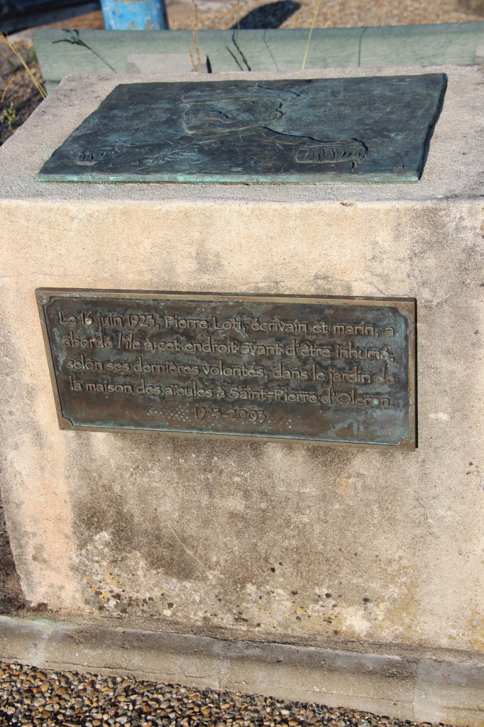 Boyardville-monument