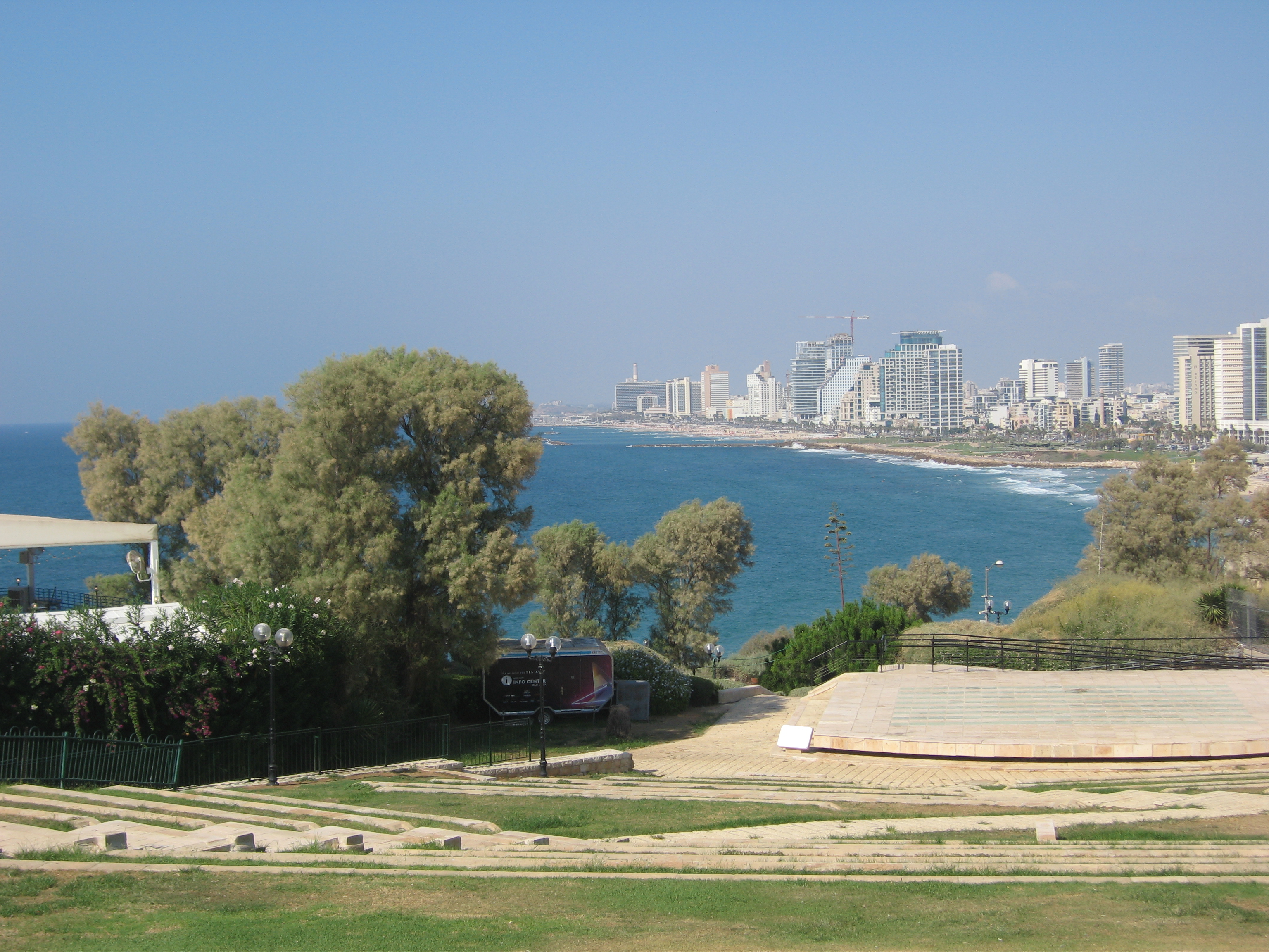 2-vue sur Tel Aviv depuis Jaffa-2