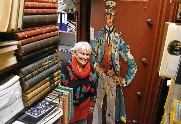 Catherine Domain tient Ulysse