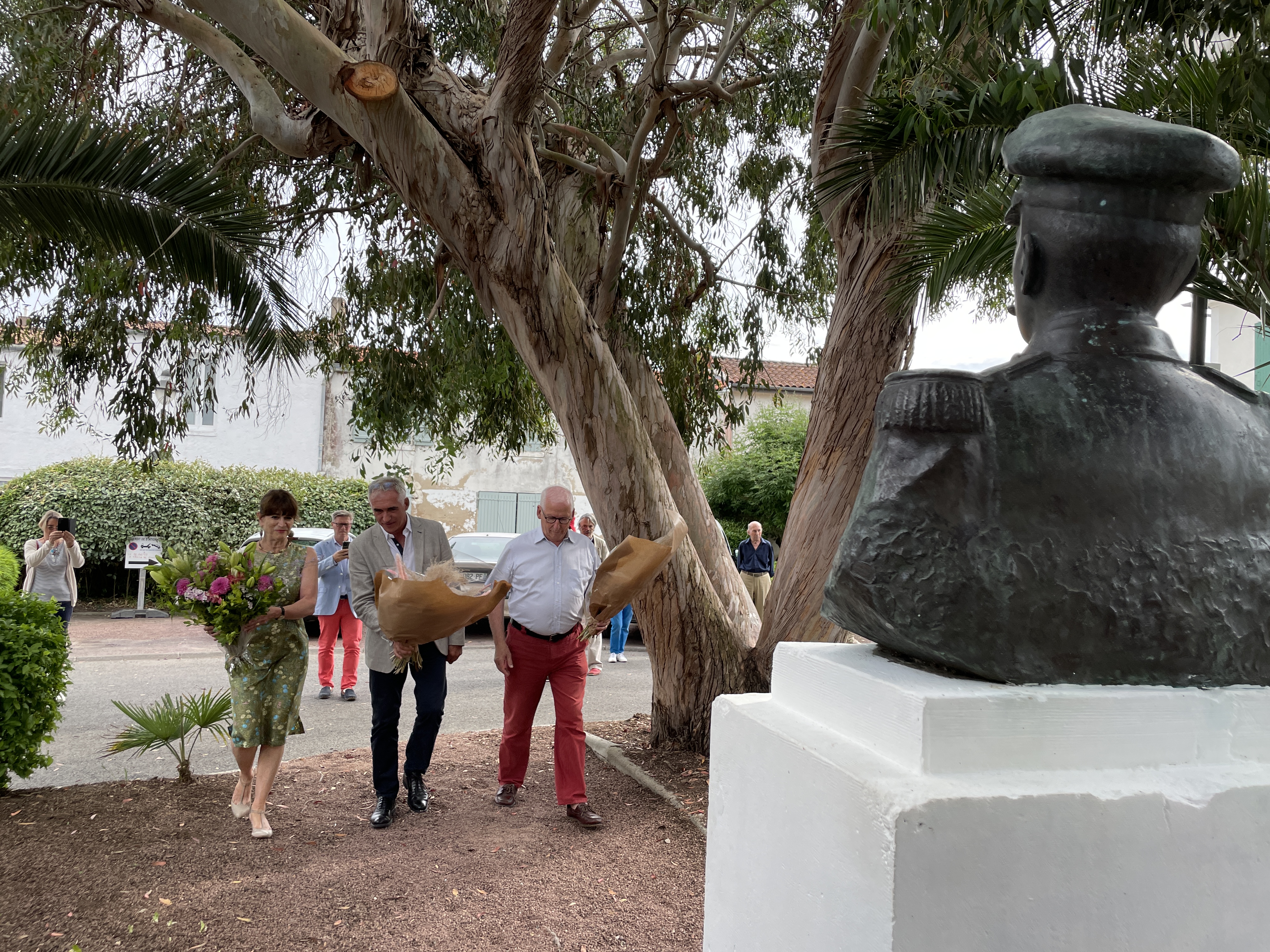 fleurissement statue